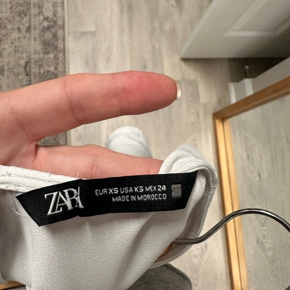 Zara White Sleeveless Tie Front Blouse - Picture 3 of 3